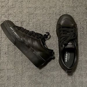ADIDAS - NIZZA PLATFORM SHOES - SIZE 5.5 - BLACK LEATHER - BRAND NEW W/OUT TAGS